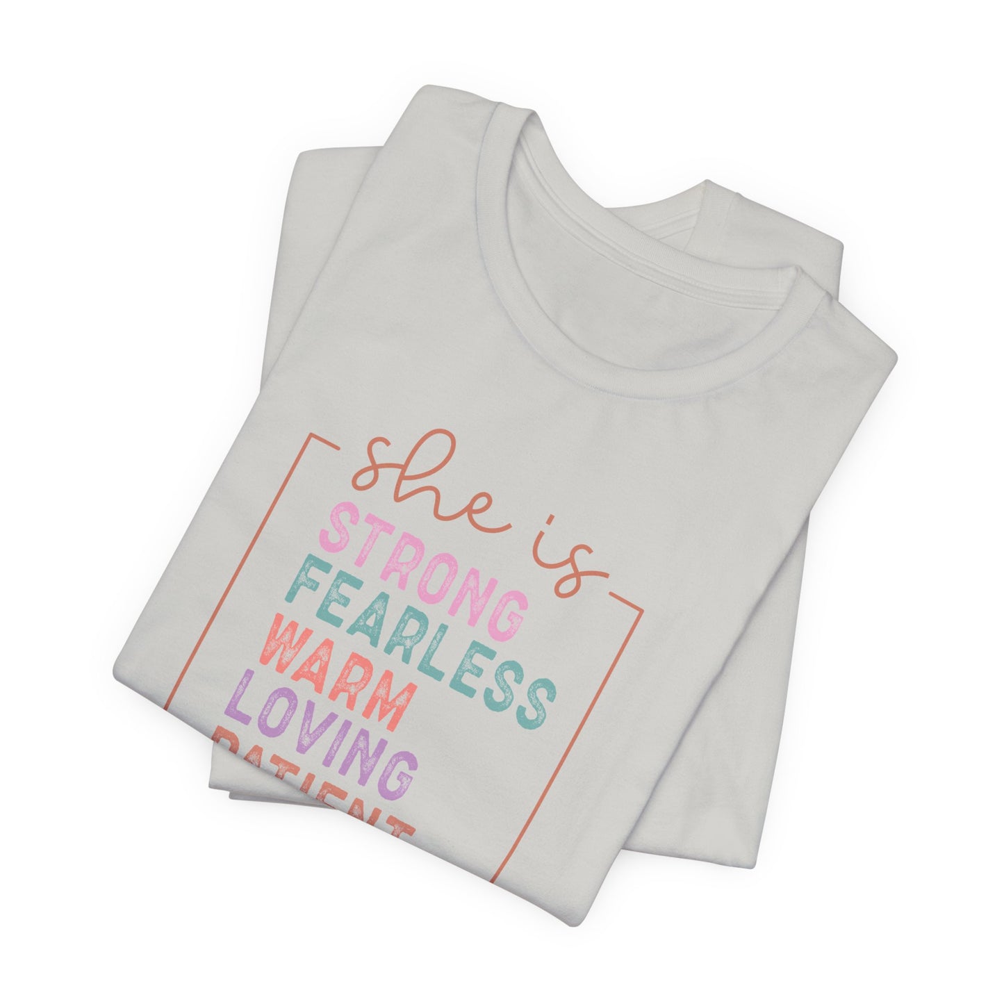 "Celebra tu Fortaleza con la Camiseta "She is Strong""