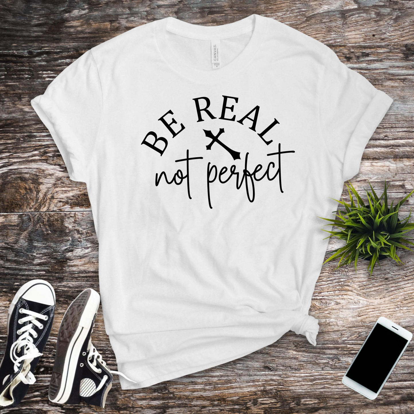 "Deja que tu autenticidad brille con nuestra camiseta 'Be Real, Not Perfect!