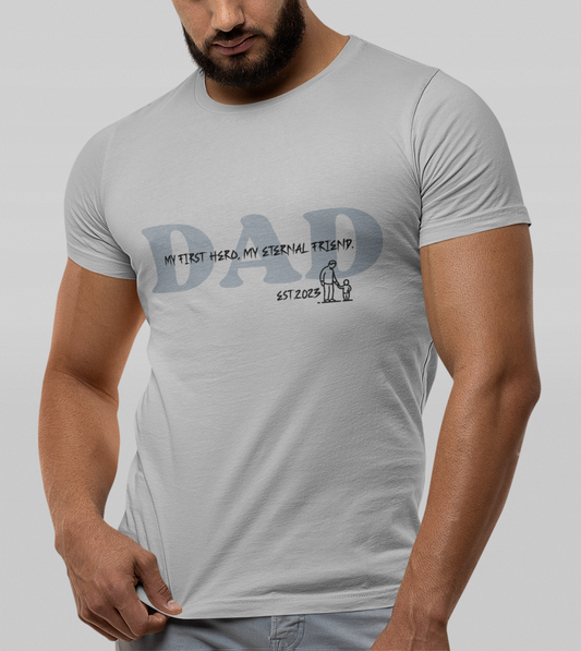 ¡Descubre nuestra icónica camiseta "Padre: mi primer héroe, mi eterno amigo" diseñada para destacar en tu armario! "Camiseta 'Padre: mi primer héroe, mi eterno amigo'