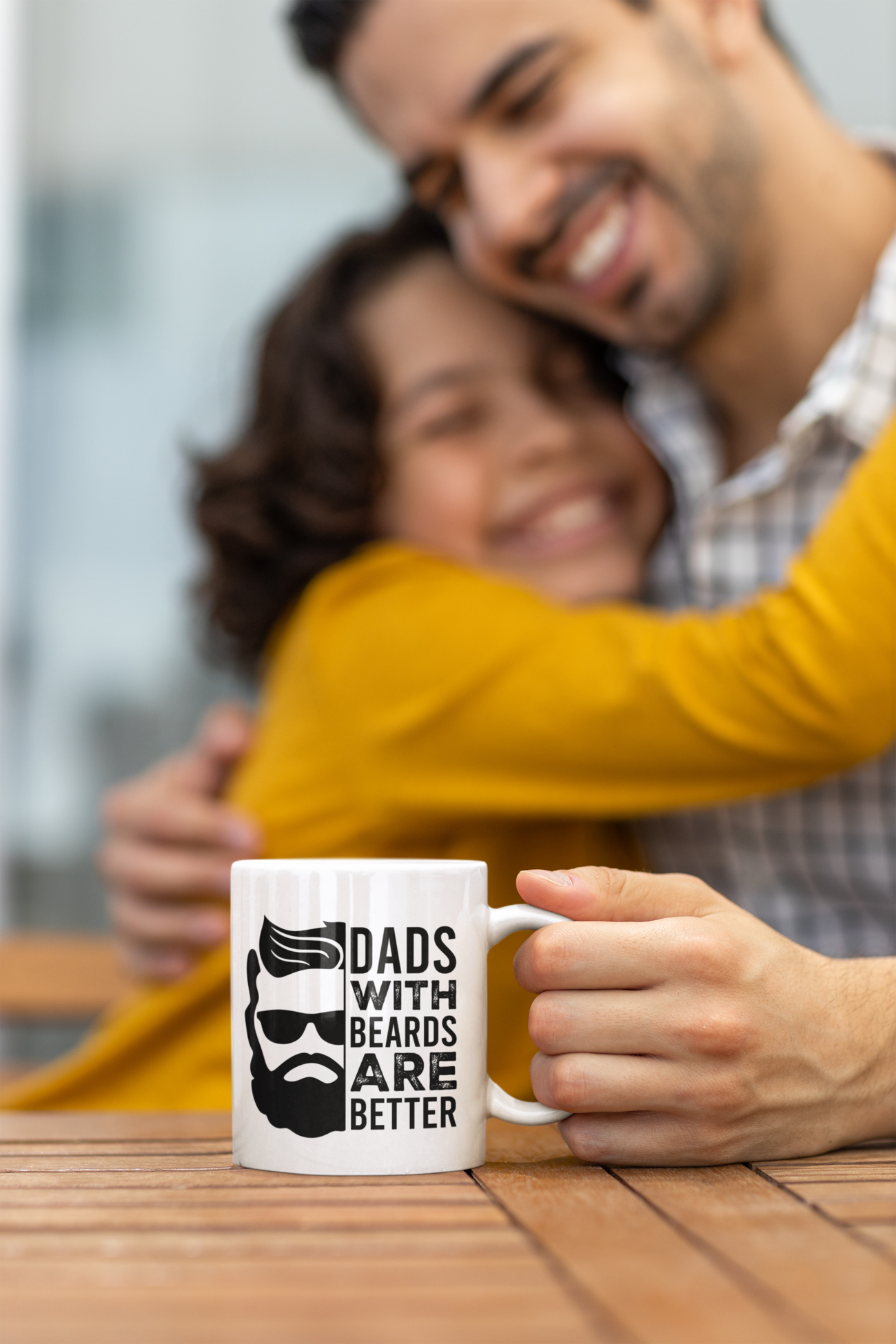 "Taza 'Papá con Barba es Mejor': El Regalo Audaz y Divertido para Celebrar a Papá"